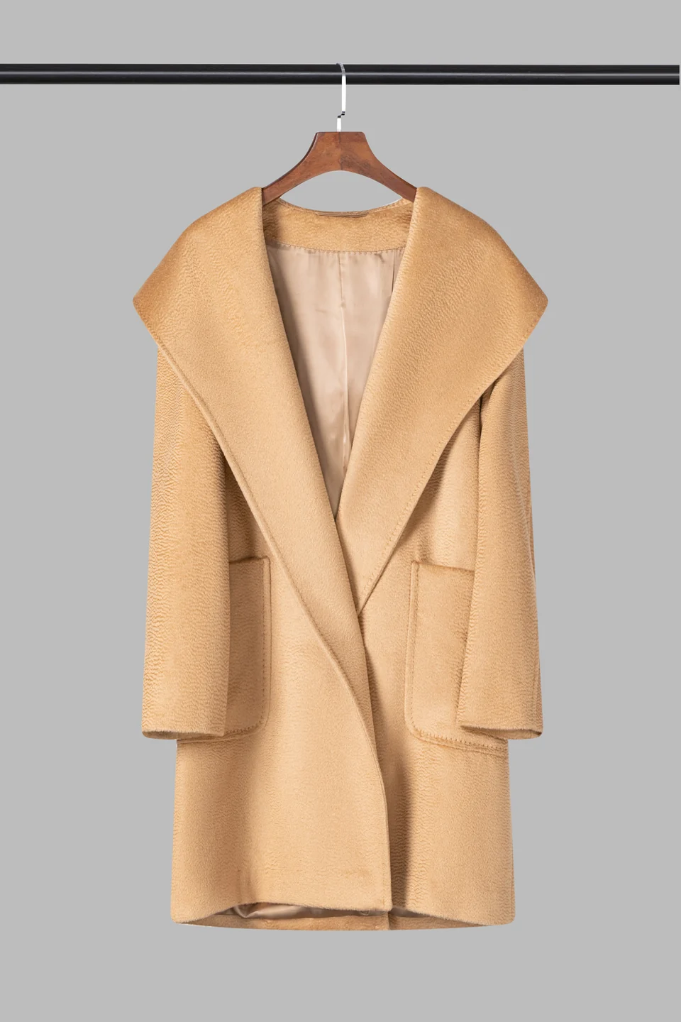 TINGSU style 2609, hooded belted coat, camel photograph