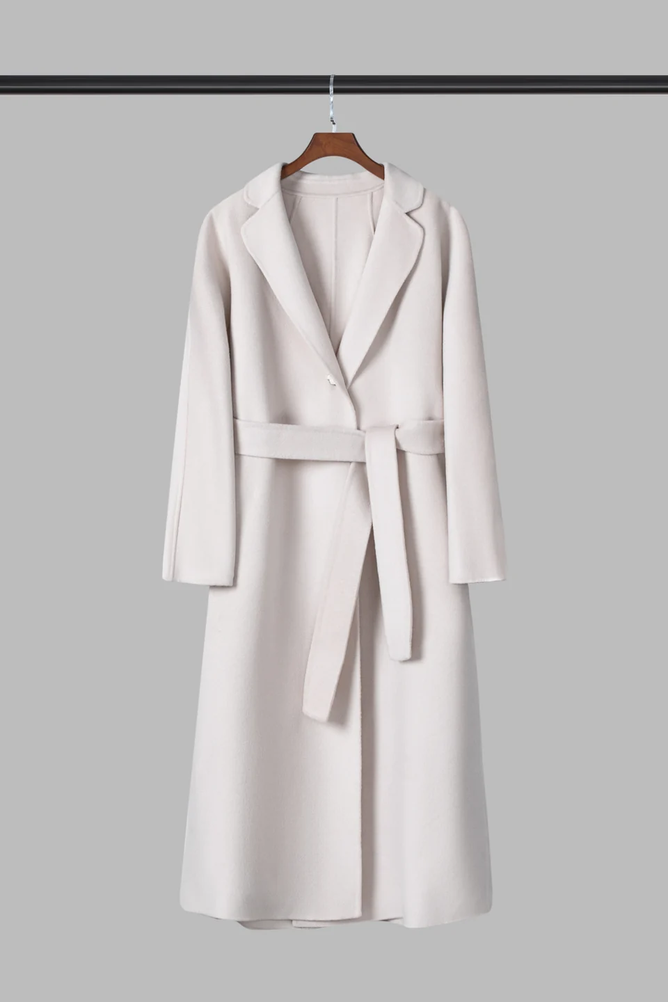 TINGSU style 2613, belted notch-lapel coat, off-white photograph